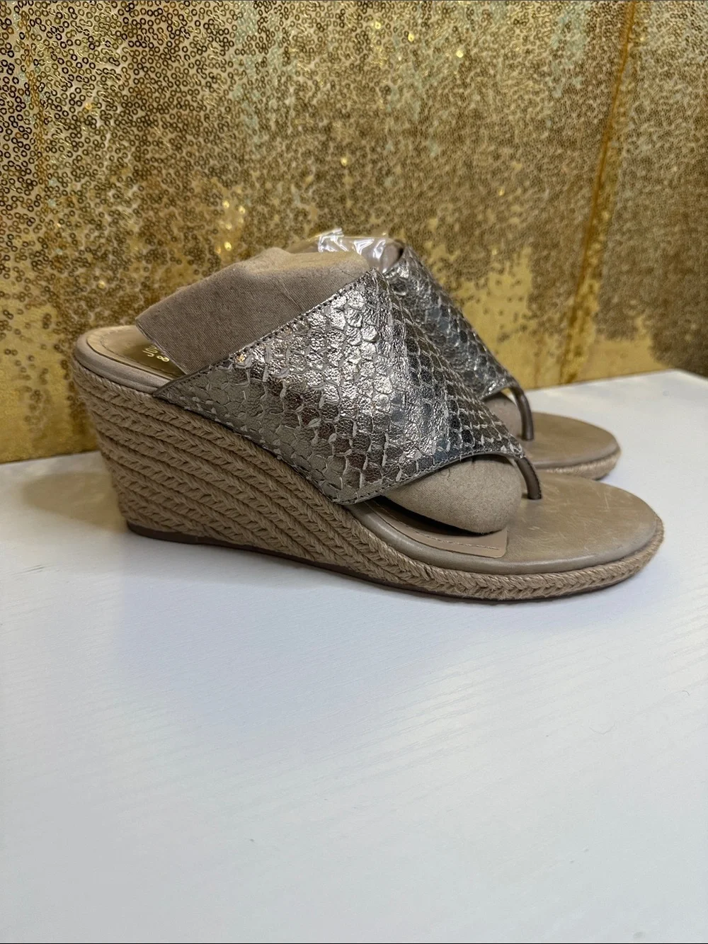 Johnston & Murphy Metallic gold/taupe Snake-Texture Espadrille Wedge Thongs